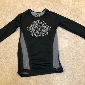 Stretchy long sleeve mandala workout top